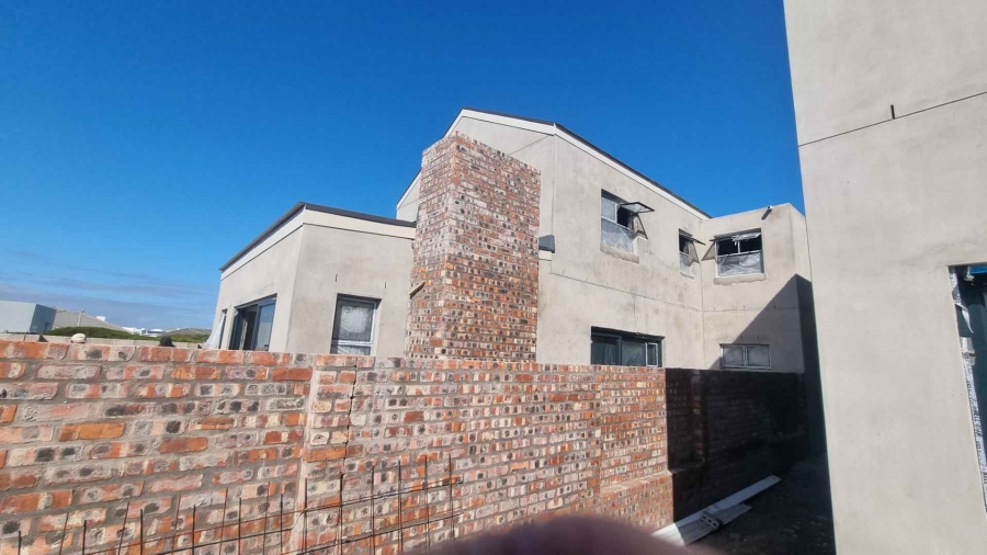 4 Bedroom Property for Sale in Yzerfontein Western Cape
